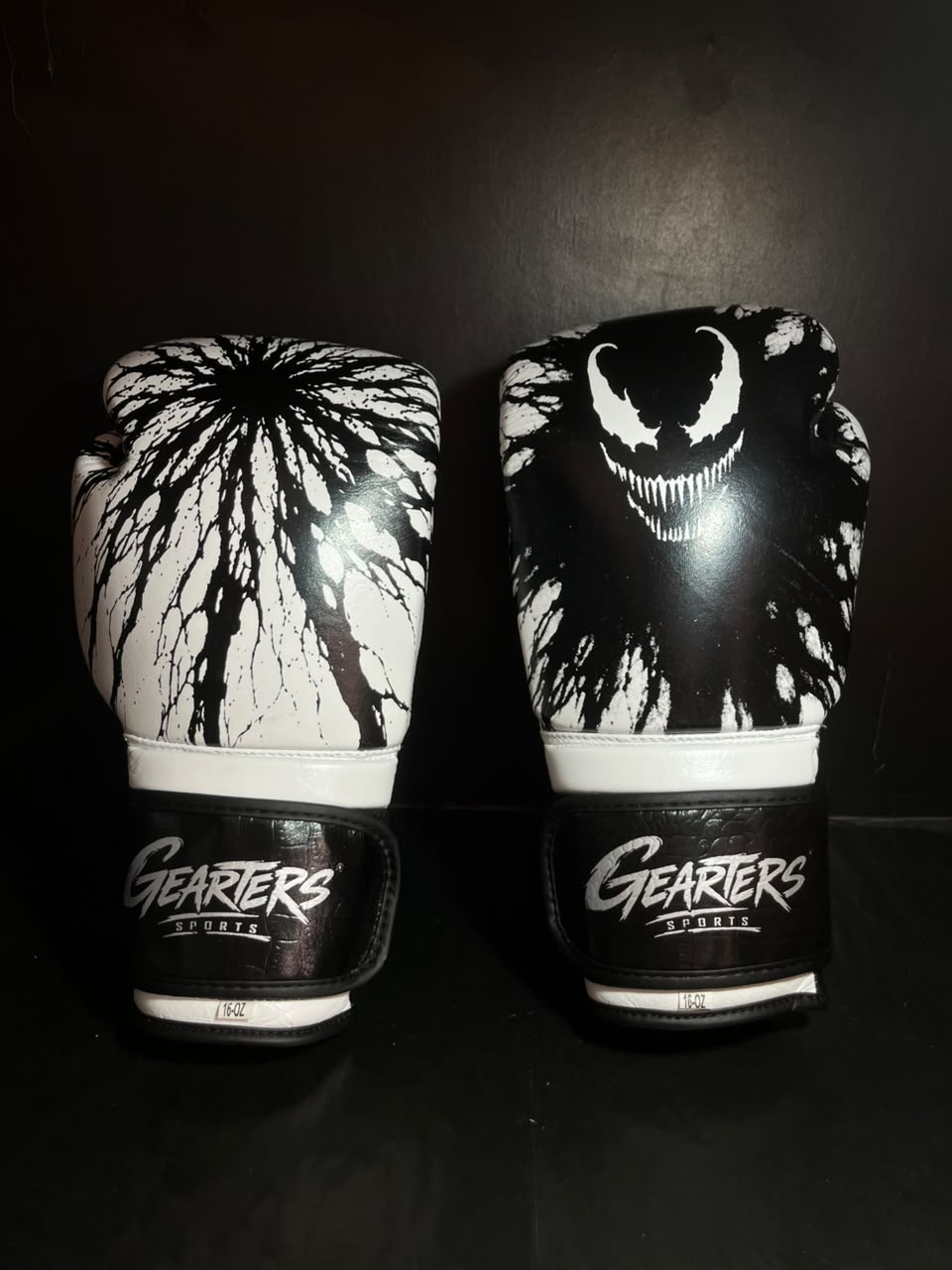 Boxing gloves for training